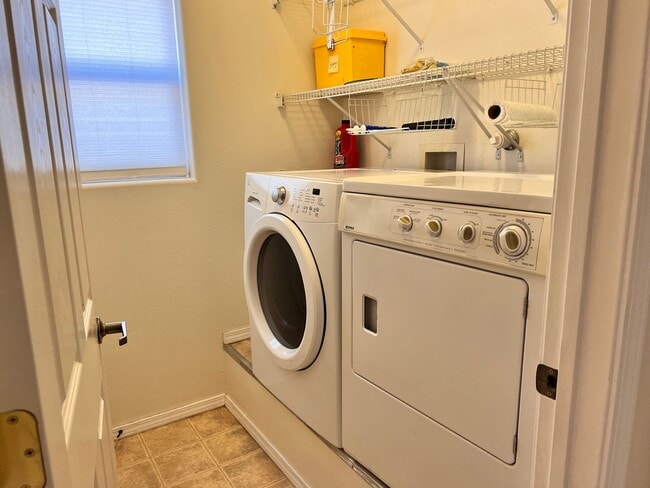 Building Photo - 3120 Payupki Cir