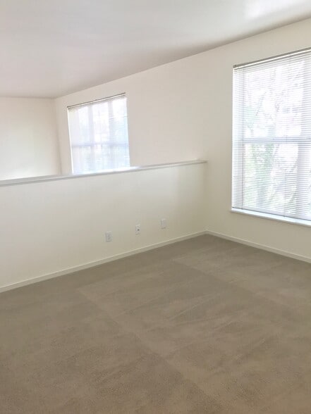 Loft bedroom - 1009 NW Hoyt St