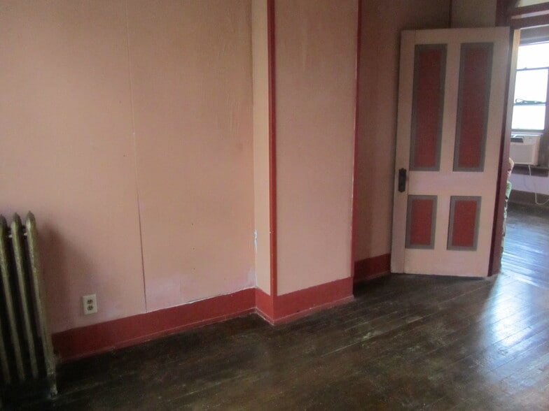 Bedroom 1 - 204 S 6th St