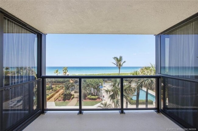 Building Photo - 10410 S Ocean Dr
