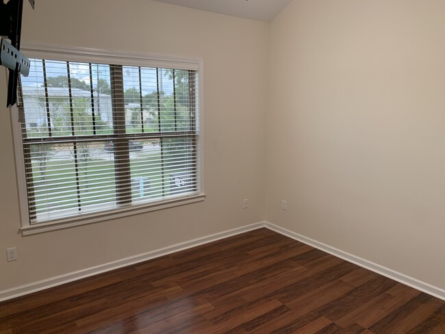 Building Photo - 2902 Kaliste Saloom Rd