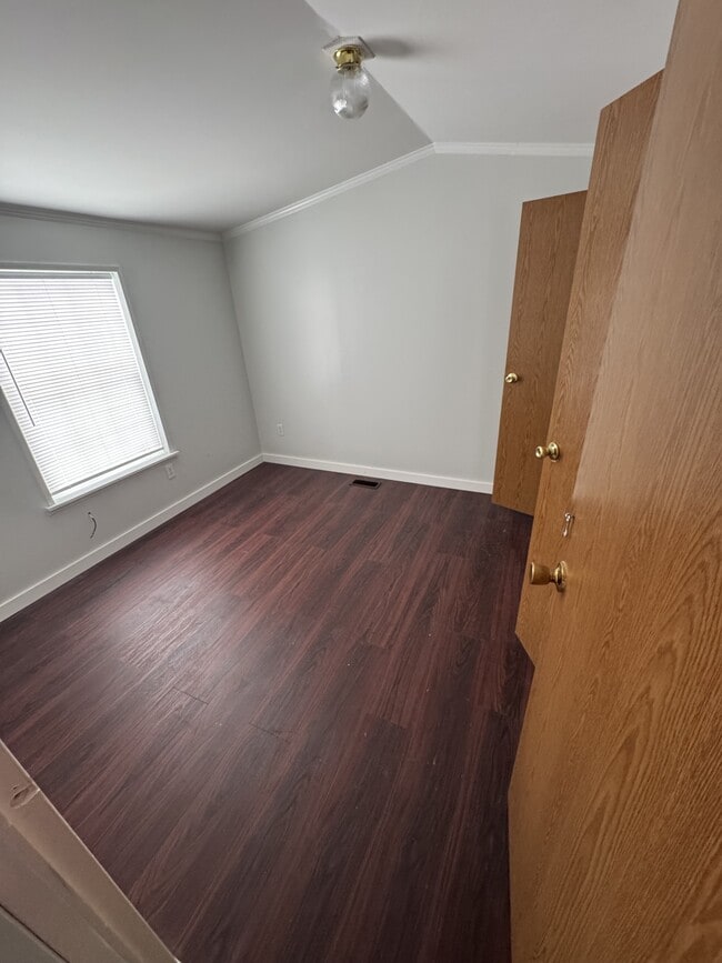 Building Photo - 189 Commercial St