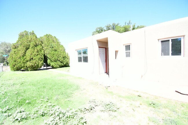 Primary Photo - Charming 2bd/1ba Available for Move In