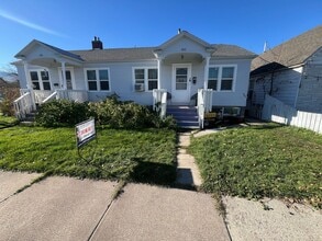 Building Photo - 501-507 N Hayes