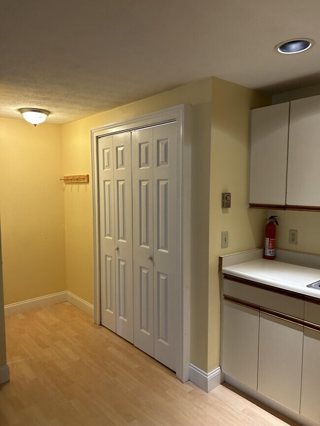 Building Photo - 34 Ocean Park Rd