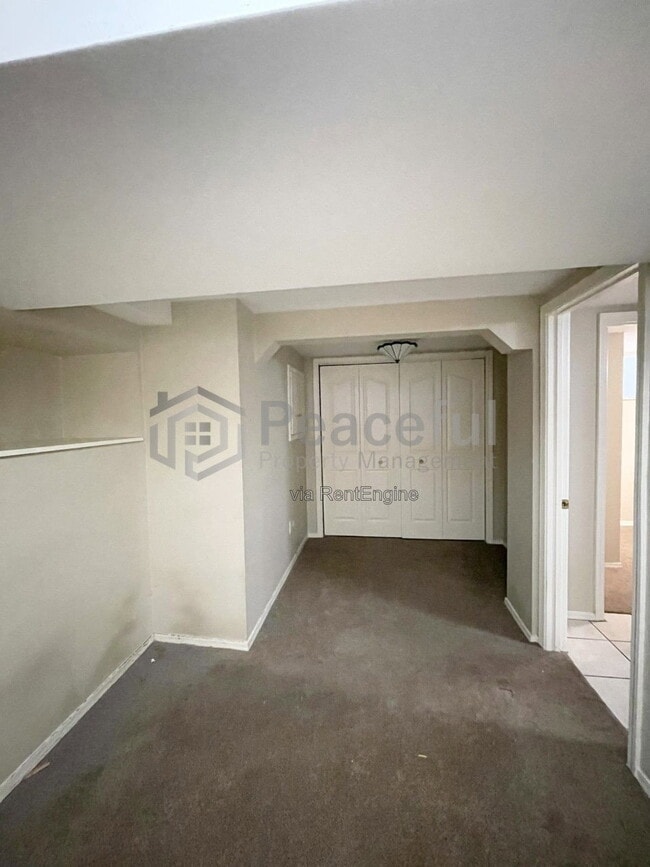 Building Photo - 1637 S 800 E