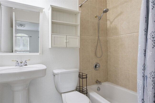 Building Photo - 20401 SW 48th Pl