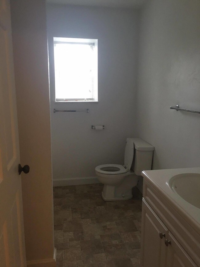 Broadway Gardens 109 Broadway Ave Nitro WV 25143 Apartment Finder