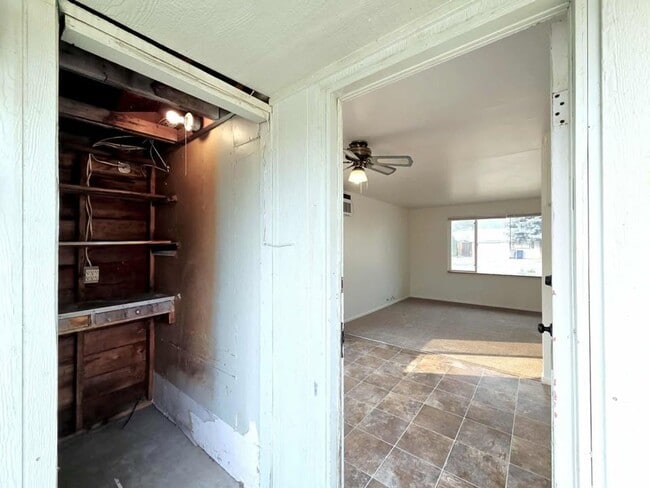 Building Photo - Two Bedrooms & One Bathroom Home $100.00 o...