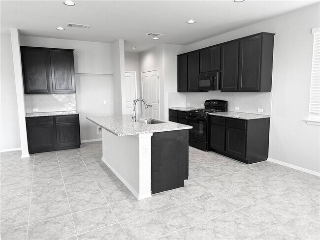 Building Photo - 195 Living Reef Dr