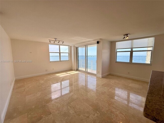 Building Photo - 770 Claughton Island Dr