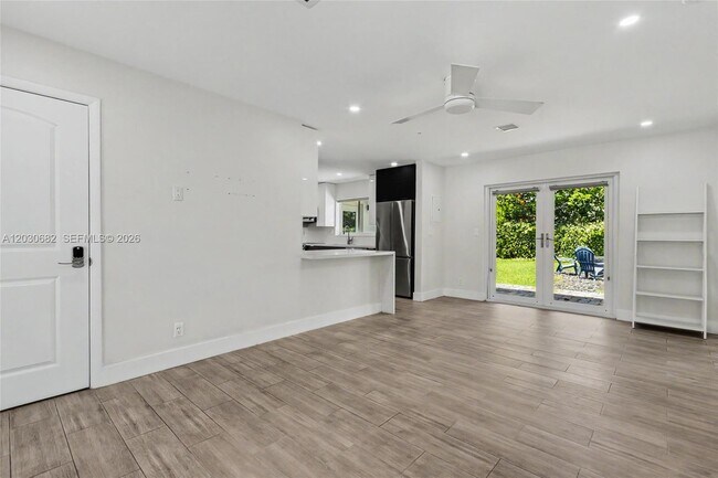 Building Photo - 2317 SW 34th Ave