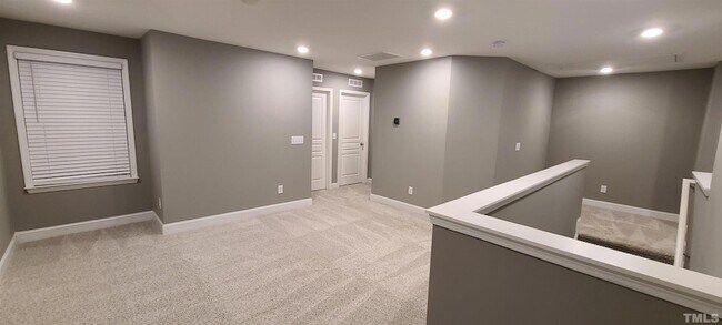 Building Photo - 529 Buhrstone Dr
