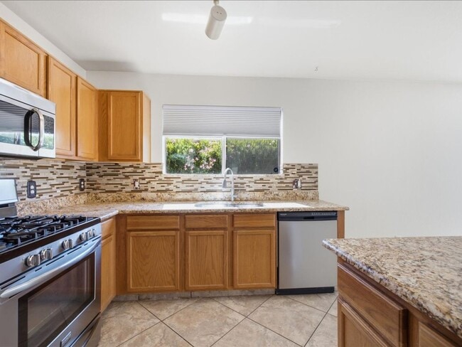 Building Photo - 9909 E Rocky Wash Dr