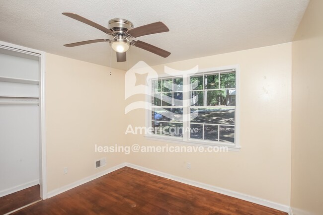 Building Photo - 1859 Woodsboro Dr