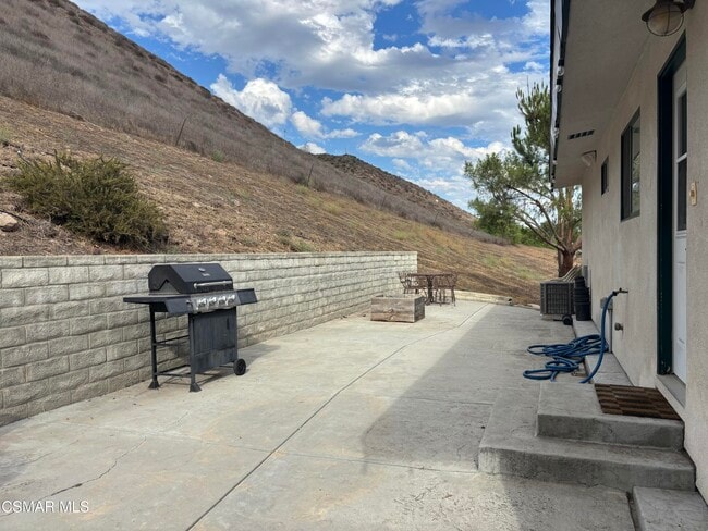 Building Photo - 1577 Tierra Rejada Rd
