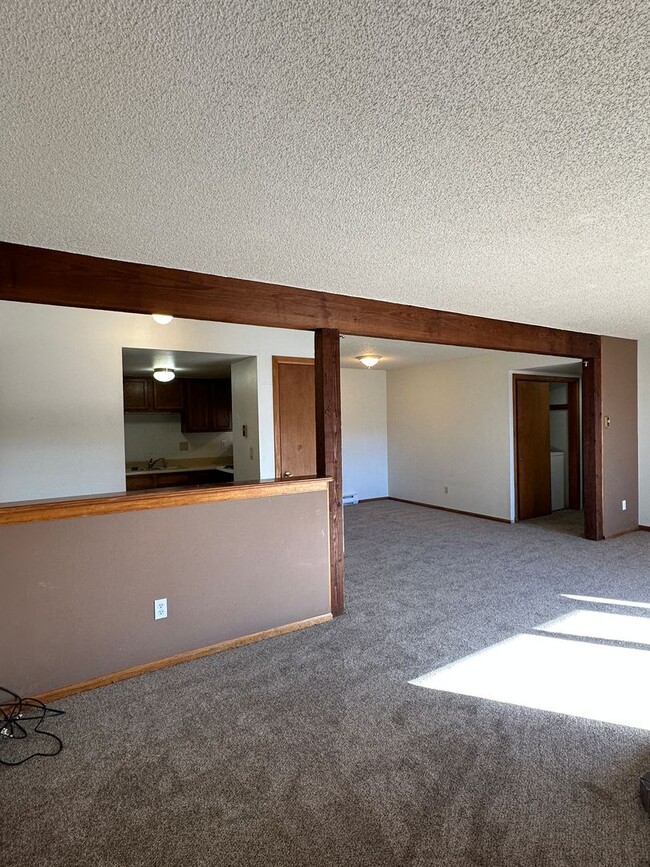 Building Photo - Two Bedroom One Bath Condo in Rifle Colorado