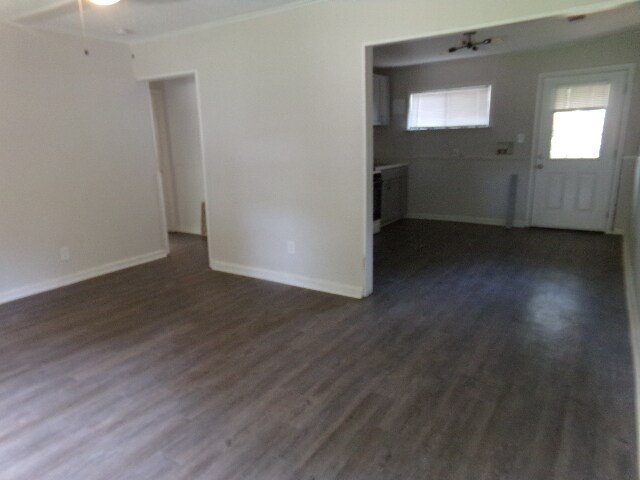 Building Photo - 404 Poplar St