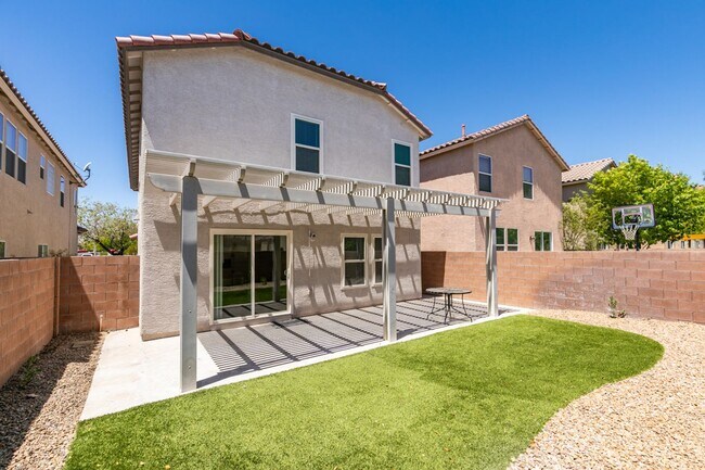 Building Photo - Remodeled 3-Bedroom Home with Loft.
