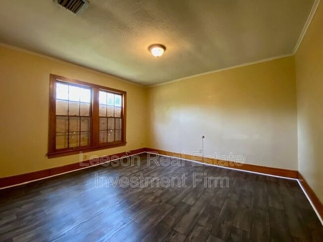 Building Photo - 2528 Westover Rd