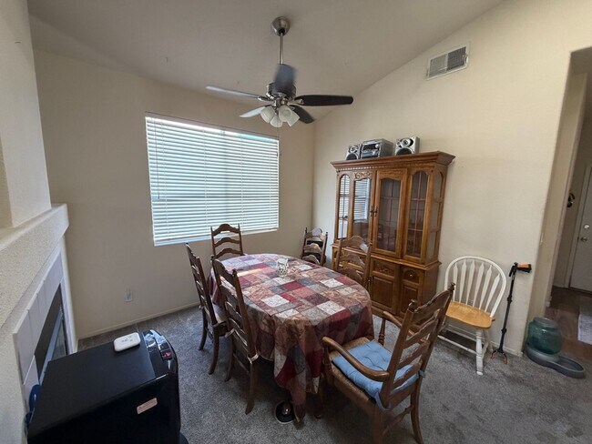 Building Photo - 1853 Spangle Dr