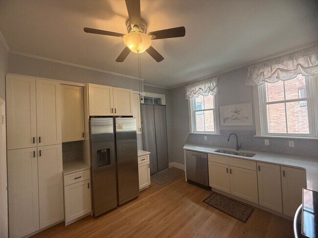 Building Photo - 3 bedroom 1.5 bathroom Town-home for rent in Carlisle