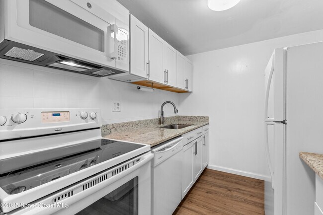 Building Photo - 55 Sea Park Blvd