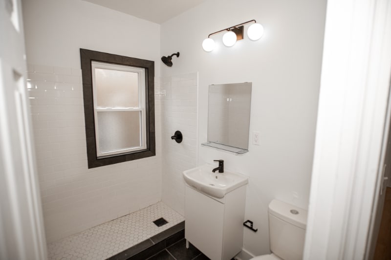 Building Photo - 1388 W 83rd St