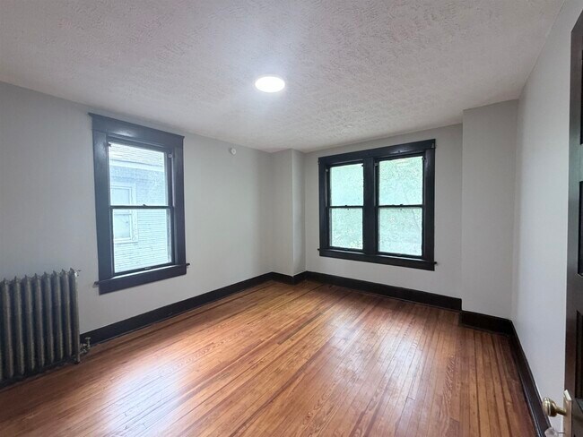 Building Photo - 1258 Agnes Pl