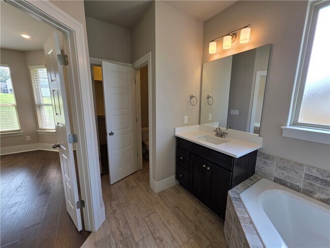Building Photo - 616 Mill Pond Wy