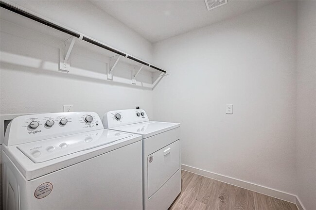 Building Photo - 1410 Windom Ct Way