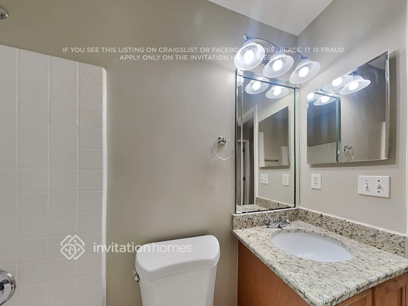 Building Photo - 1672 Northglen Cir