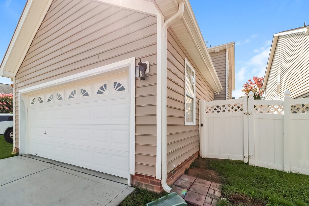 Building Photo - 13764 Aldenbrook Dr