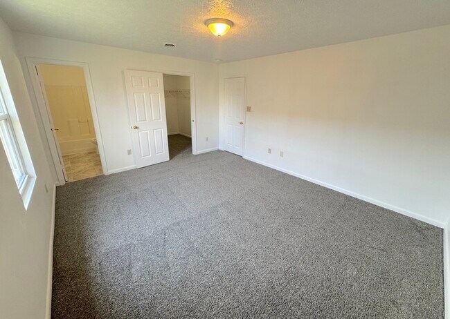 Building Photo - 814 Griffin St