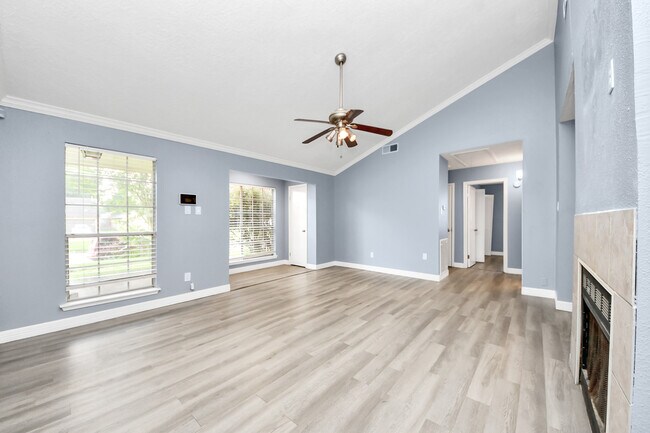 Large Windows - 26722 Cypresswood Dr