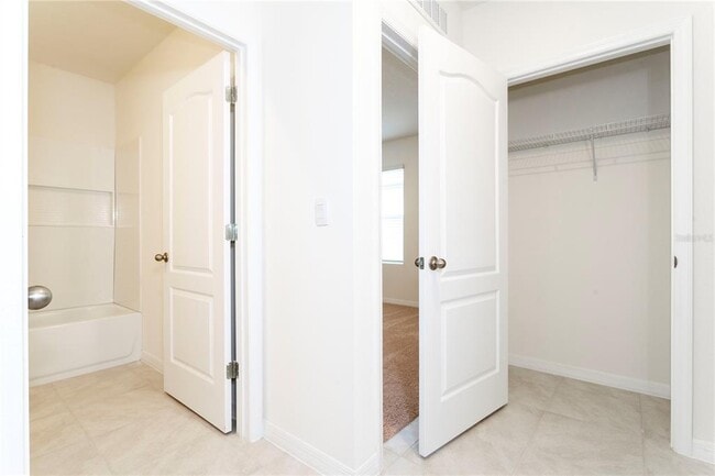 Building Photo - 2847 Common Crane Ct