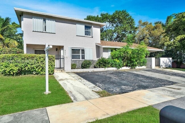 Building Photo - 20537 SW 92nd Ct