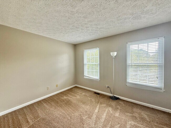 Building Photo - 3610 Rawdon Dr