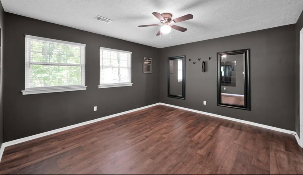 Building Photo - 2811 Crossvine Cir