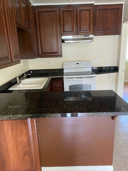 Building Photo - 9242 Telegraph Rd