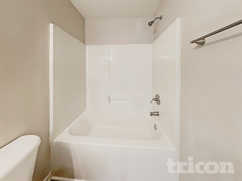 Building Photo - 1211 Joannas Ct