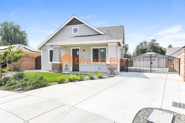 Building Photo - 5167 Peony Ct