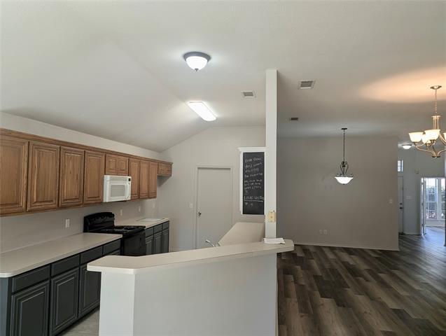 Building Photo - 8541 Western Meadows Dr