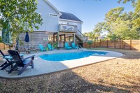 Building Photo - FURNISHED OFF-SEASON MONTHLY RENTAL - AVAI...