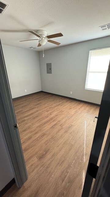 Building Photo - 3331 W Nantucket Ave