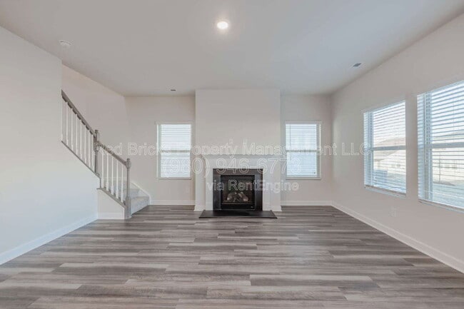 Building Photo - 11910 Silverheel Ln