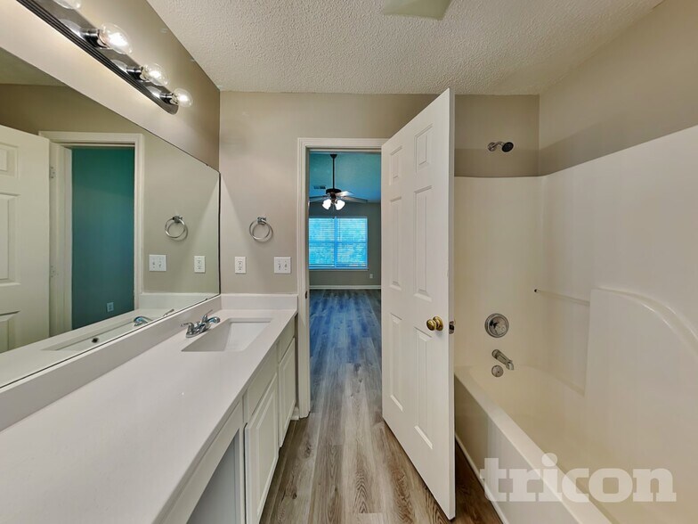 Building Photo - 714 Gibson Forest Dr