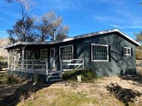 Building Photo - 2/1 Home in Wellington!