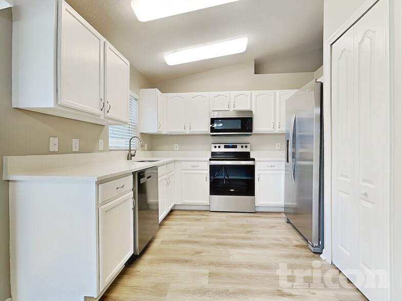 Building Photo - 54 Reidsville Dr