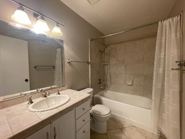 Building Photo - 20267 Northbrook Square